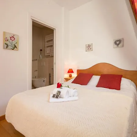 Sleeps 6