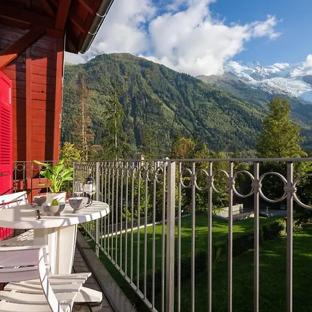 Sleeps 6