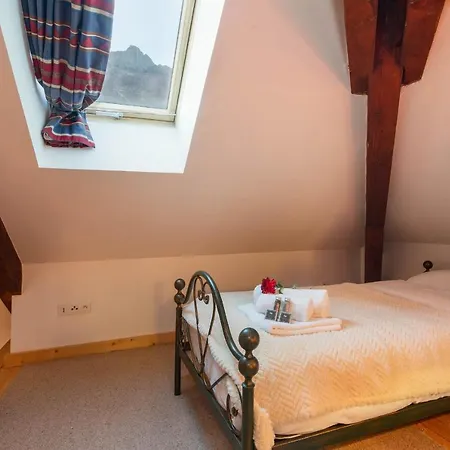 Sleeps 6